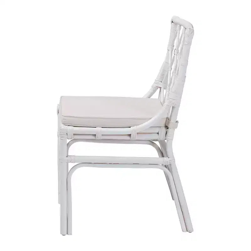 Chaise de salle à manger en rotin blanc