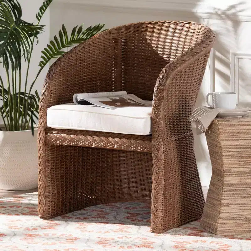 Fauteuil en rotin tressé