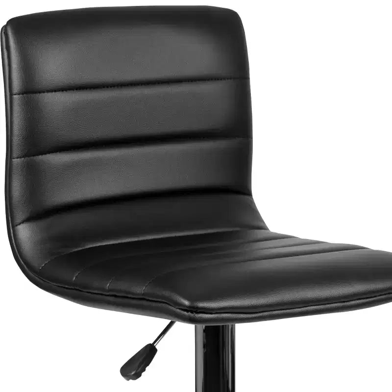 Tabouret de bar moderne en velours capitonné, réglable en hauteur, avec dossier mi-haut et repose-pieds.