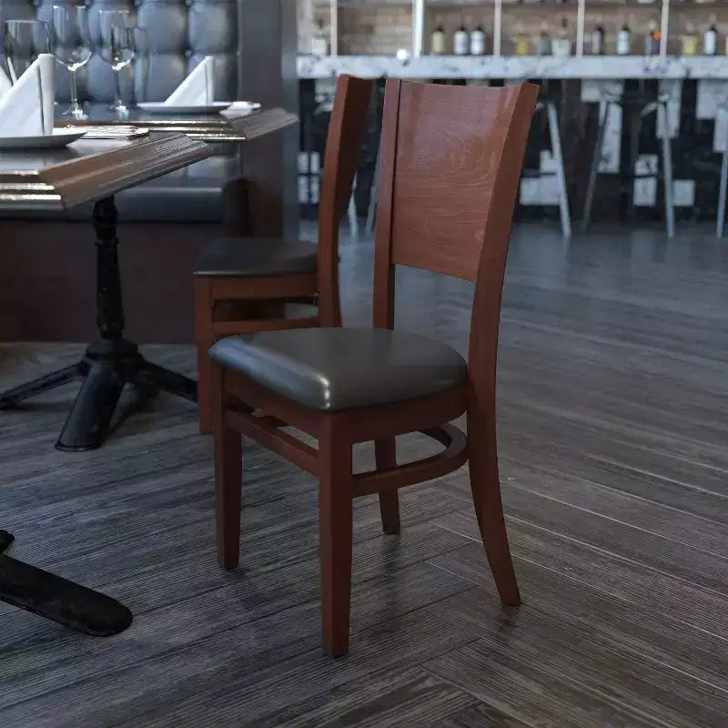 Chaise de salle à manger de restaurant en bois à dossier plein