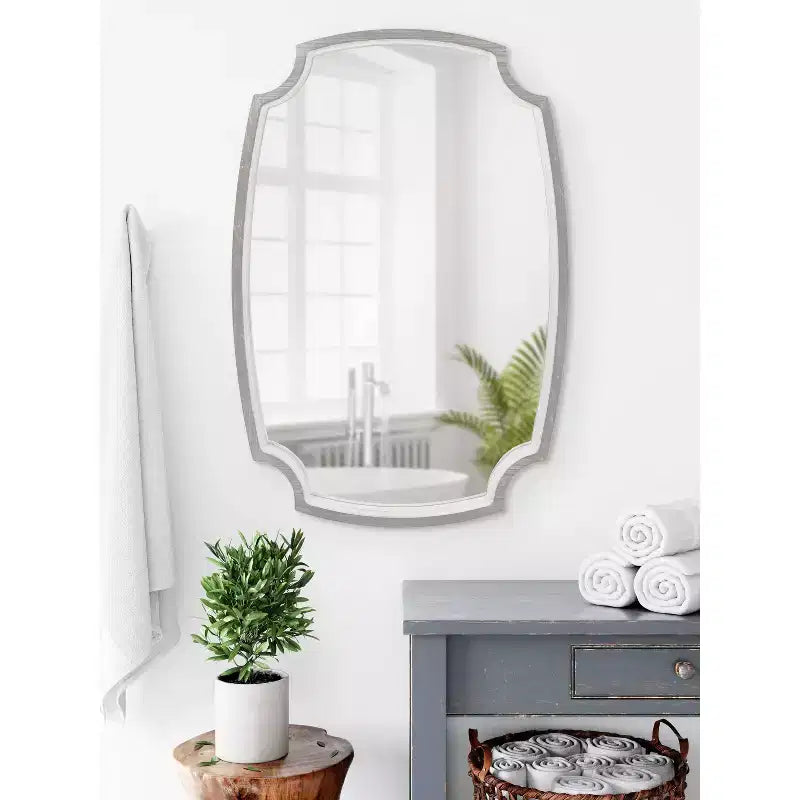 Miroir mural festonné