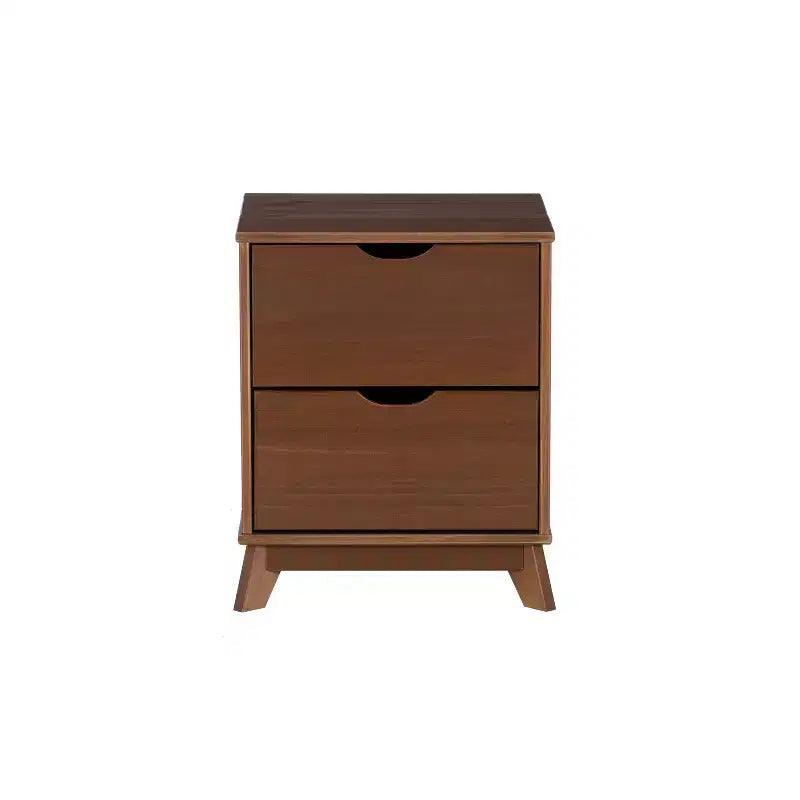 Lit plateforme simple et table de chevet