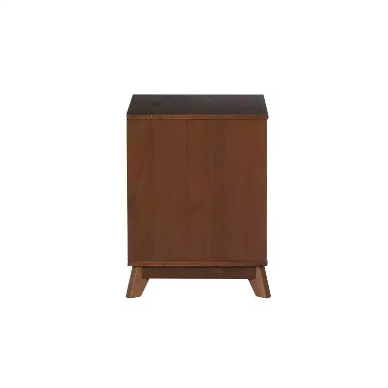 Lit plateforme simple et table de chevet
