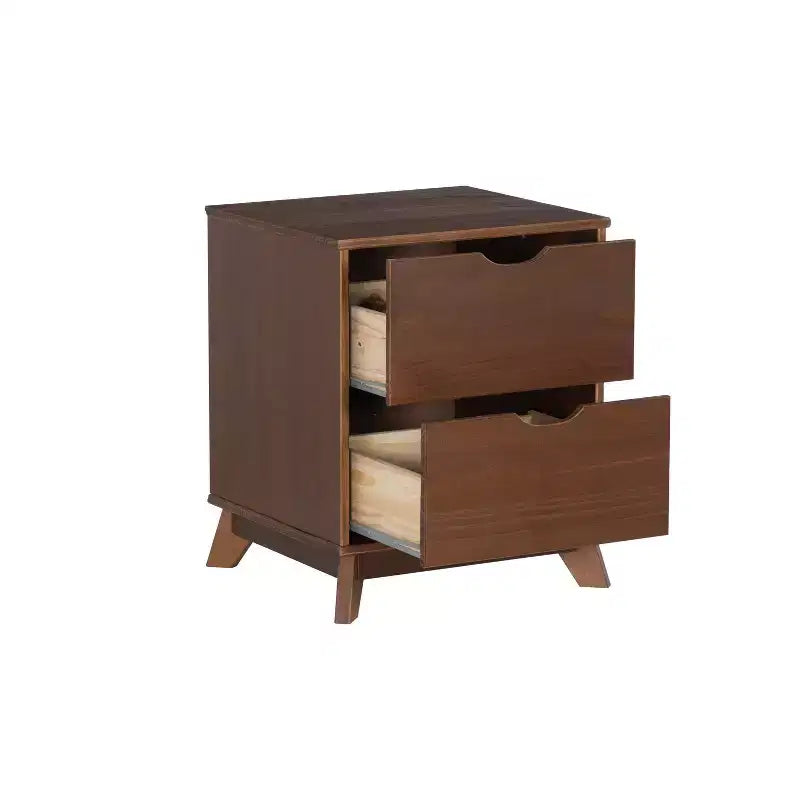 Lit plateforme simple et table de chevet